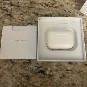 Apple AirPods 2nd Generation
